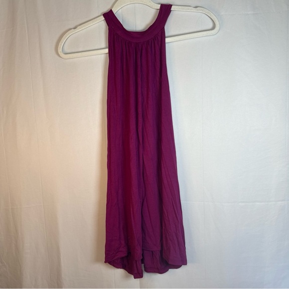 LOFT Tops - LOFT Magenta Sleeveless Blouse Size Medium NWT